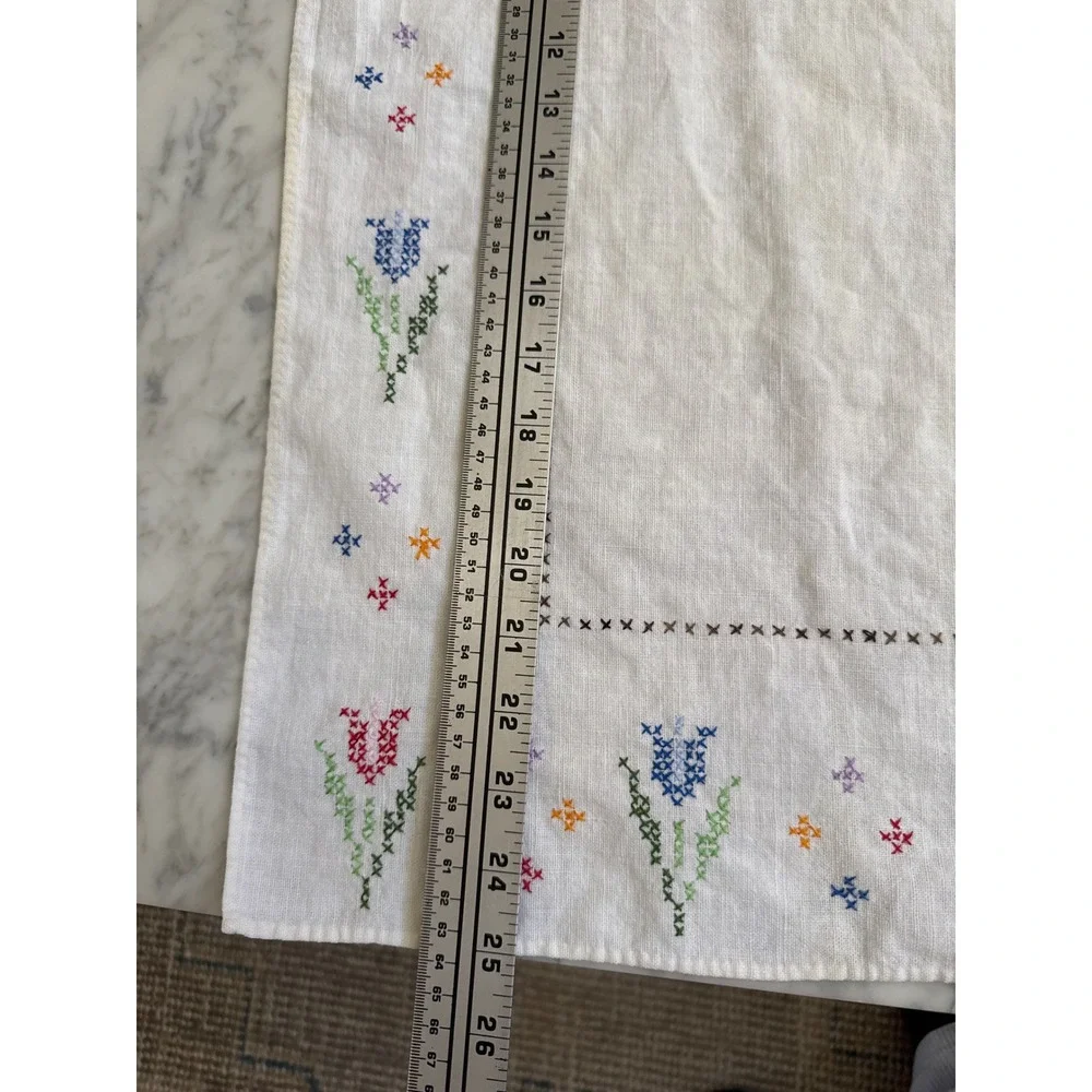 VTG Hand Embroidered Cross Stitch Tulip Linen Table Runner Dresser Scarf 26x16